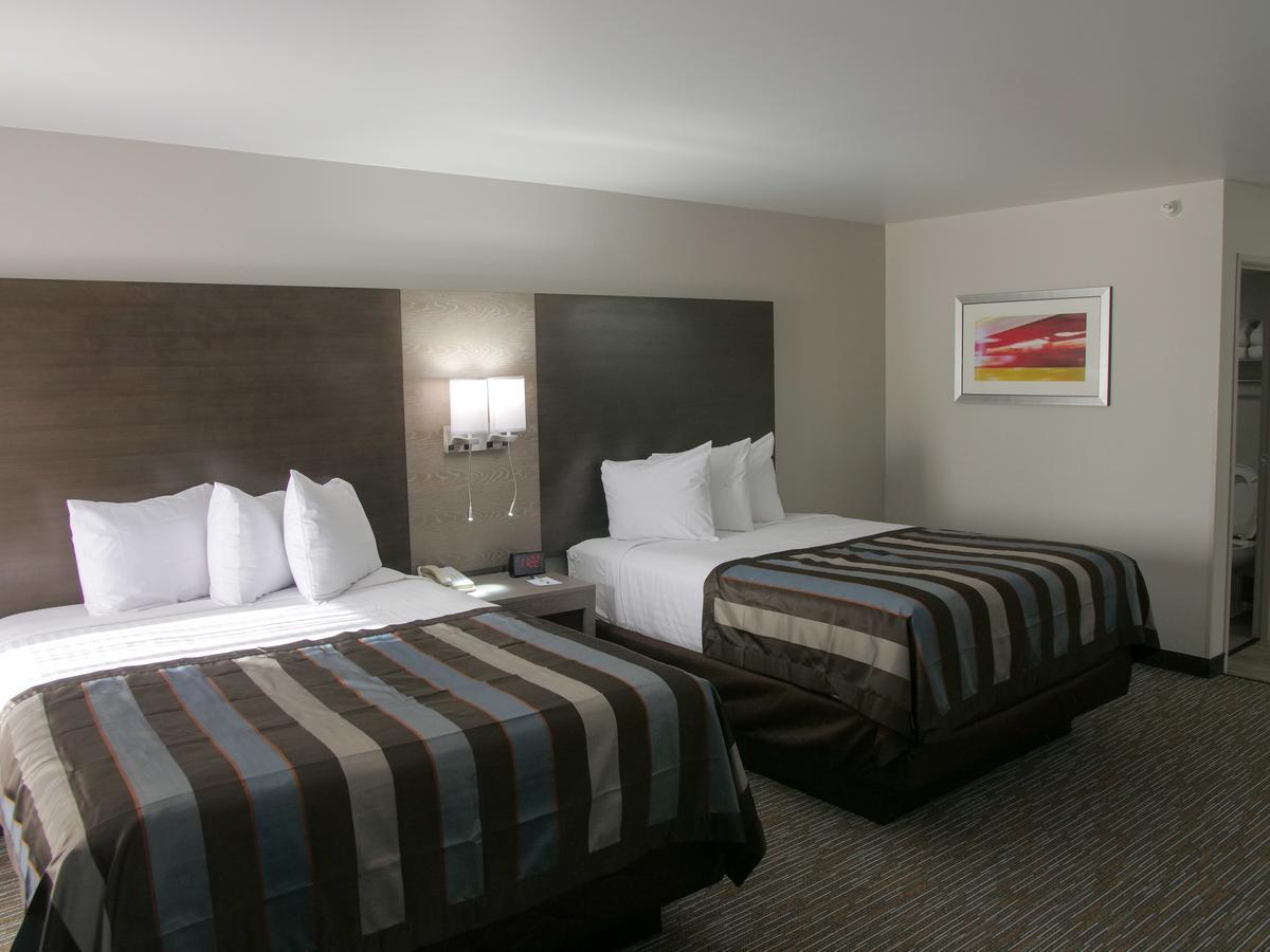 Hotel Wingate By Wyndham Airport Expo Center 3*